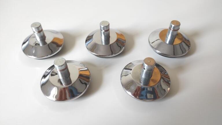 Chromed_glides_with_soft_bottom